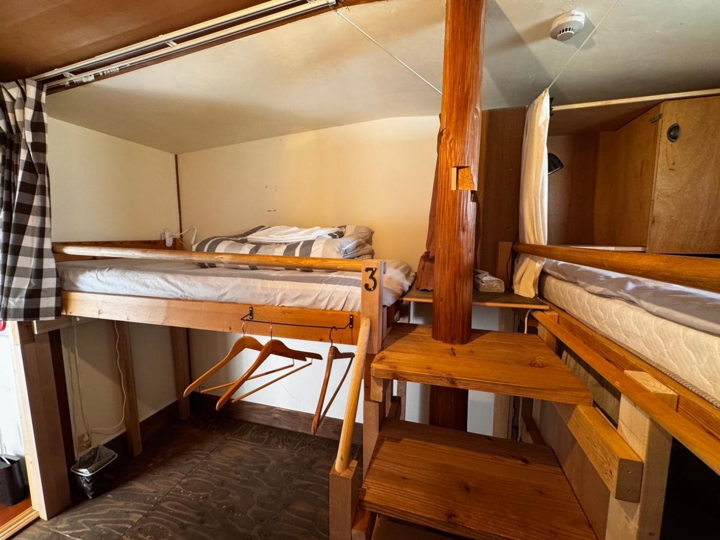 Roku Hostel Хіросіма Екстер'єр фото