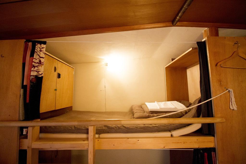Roku Hostel Хіросіма Екстер'єр фото